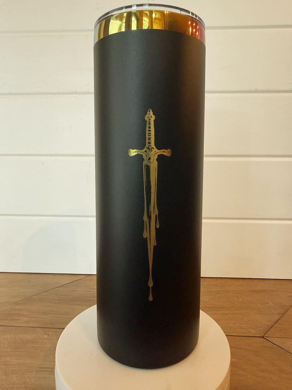 The Desperado Club - Dungeon Crawler Carl - 20oz Slim Tumbler
