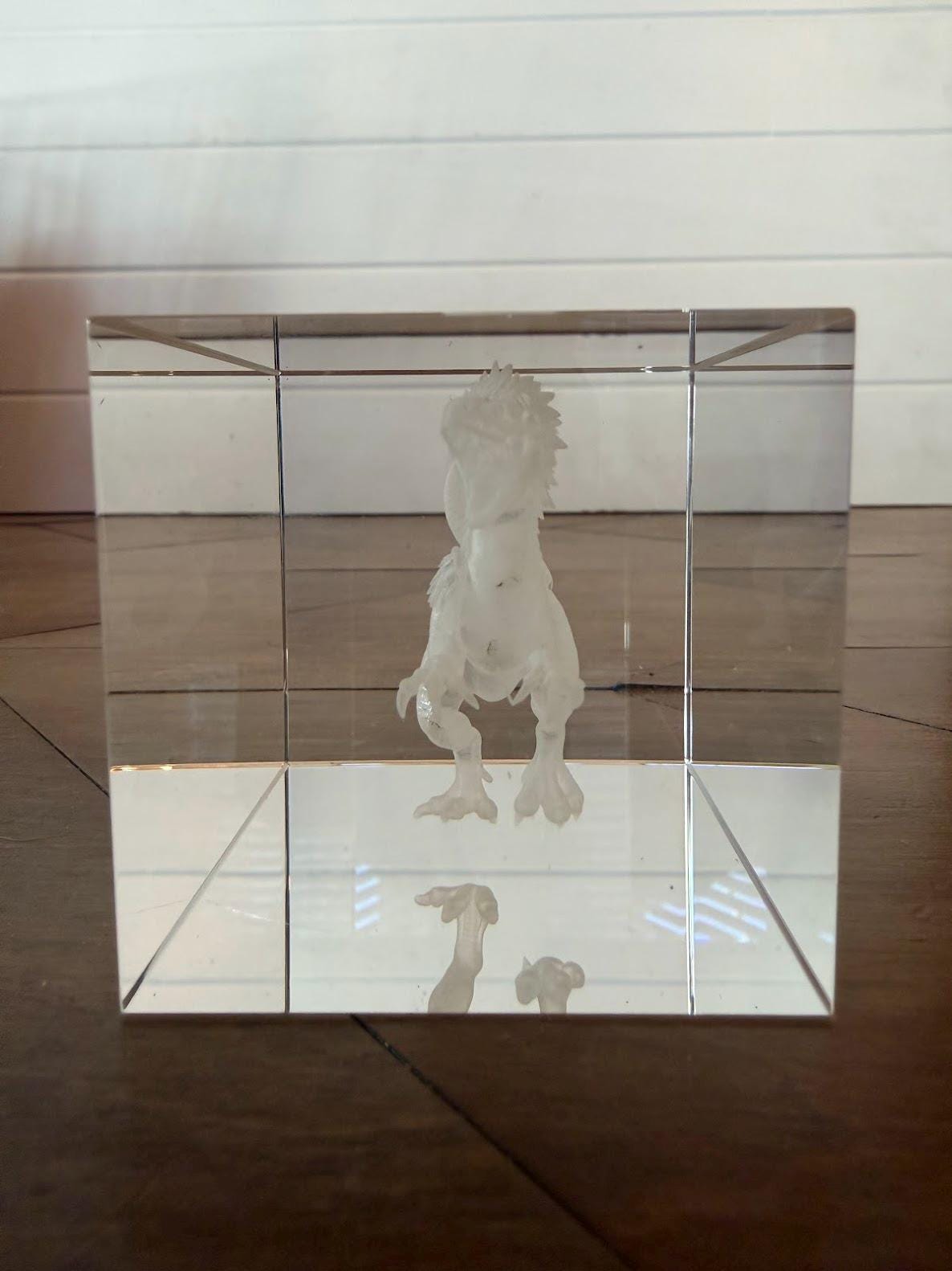 Mongo Glass Engraved Cube – 3D Internal Laser Engraving | Dungeon Crawler Carl Raptor Collectible | Nerdy Display Gift